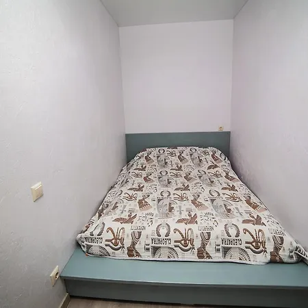 Apartment On Malinovka *